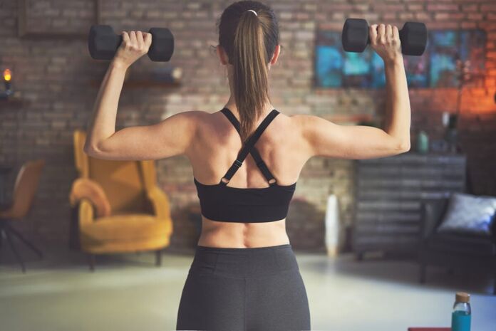 Exercises with dumbbells or weights to work your back